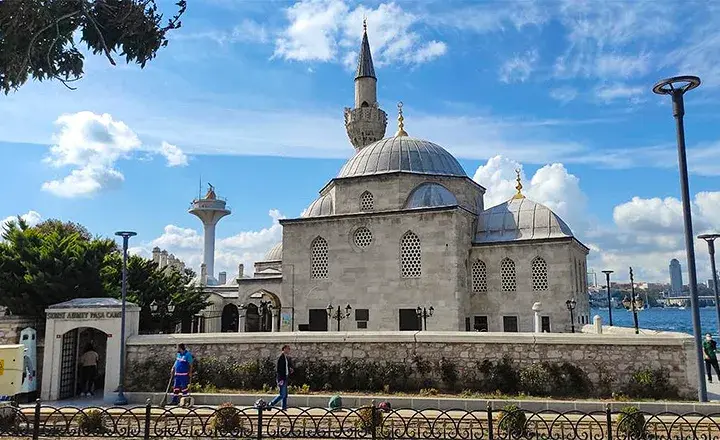 مسجد شمسی پاشا در تنگه بسفر استانبول