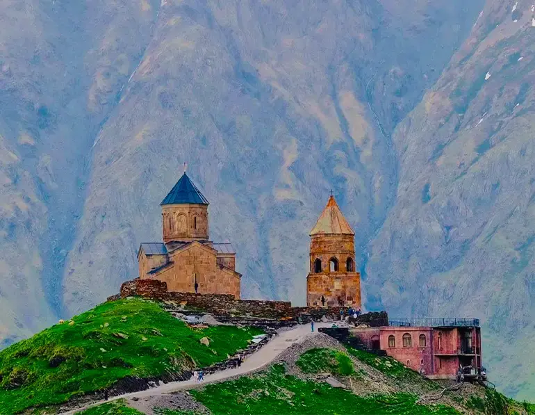 منطقه کوهستانی در شهر کازبگی گرجستان