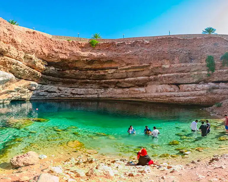 حفره بمه از جاذبه های طبیعی عمان