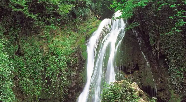 آبشار نومل در گلستان