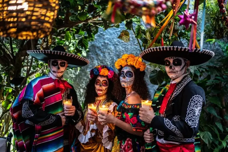 culture of la: Día de los Muertos