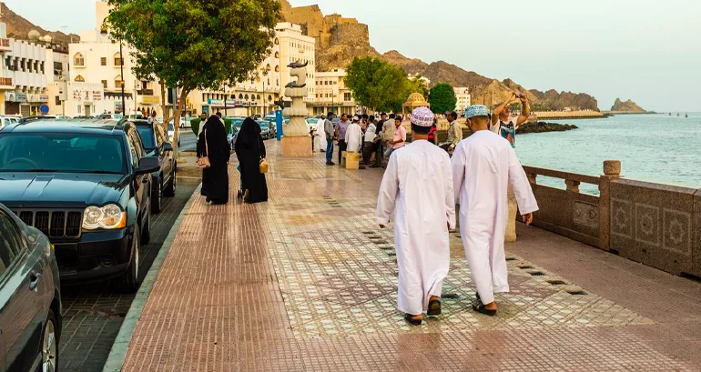 پوشش مردم عمان 
