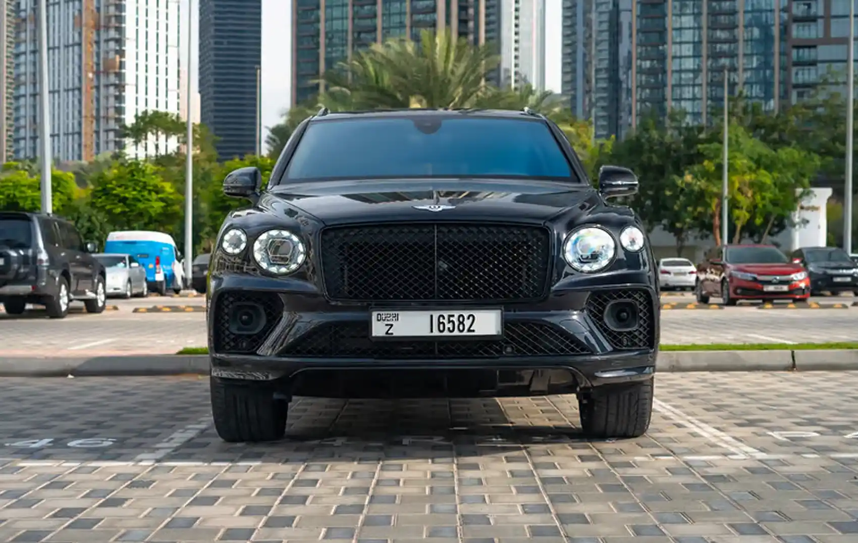 Bentley Bentayga rental Dubai, Bentayga rental from 1800 AED ...