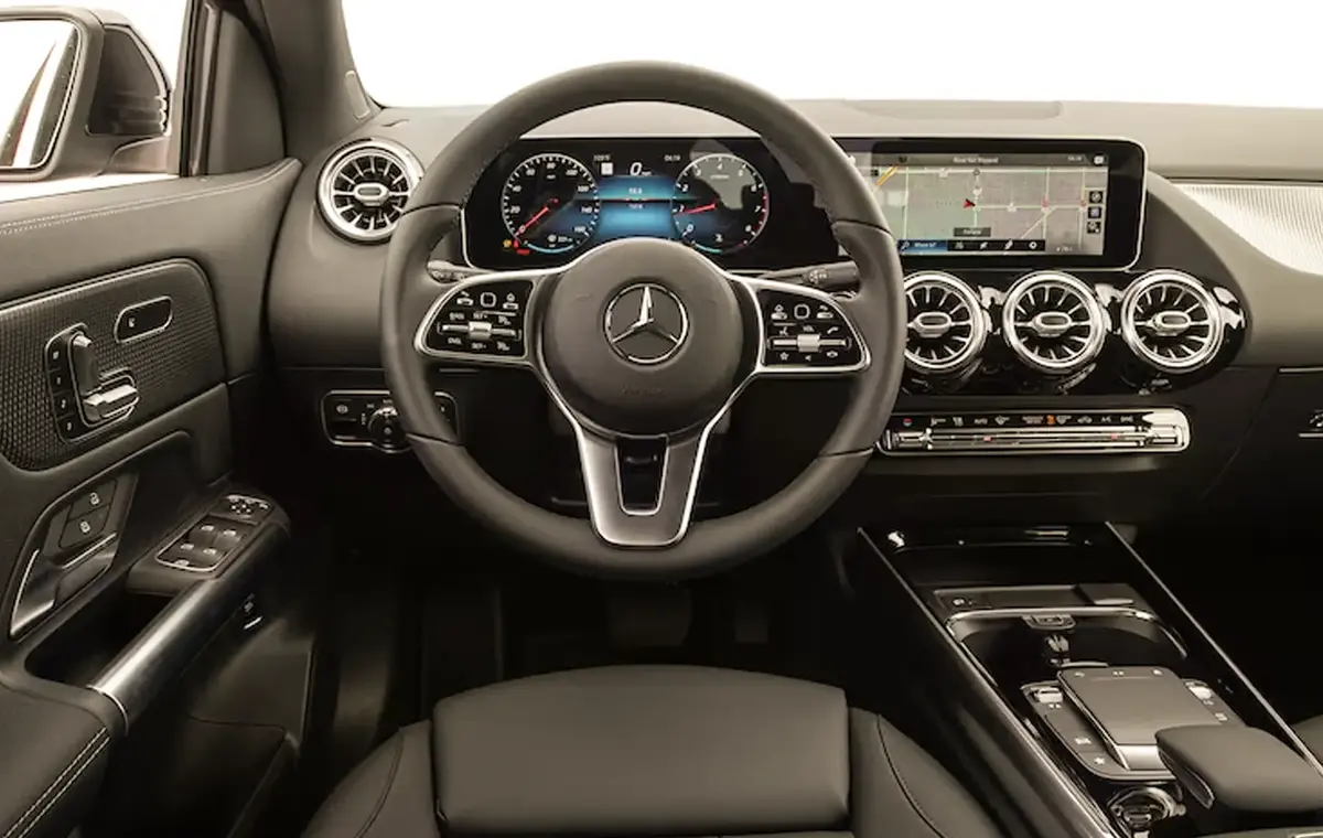 Rent a Mercedes Benz Gla 250 in Dubai | The best price ...