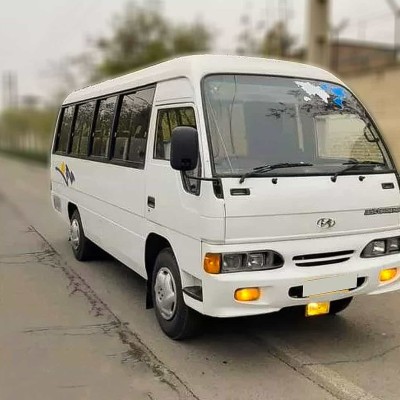 Аренда 16-местного мини-автобуса Hyundai Chorus в Иране онлайн