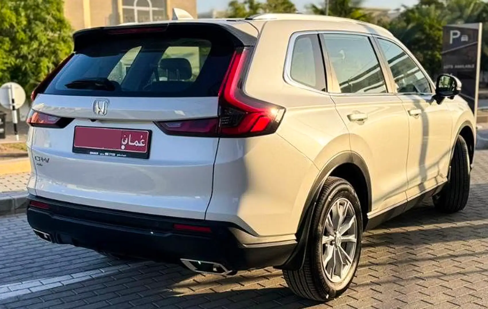 Rent Honda CR-V in Oman | Honda CR-V 4WD for Rent in Oman ...