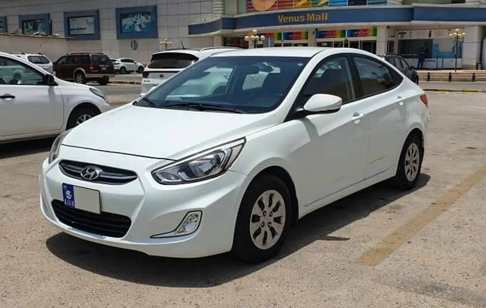 Louez Hyundai Accent à Dubaï | Location Accent ...