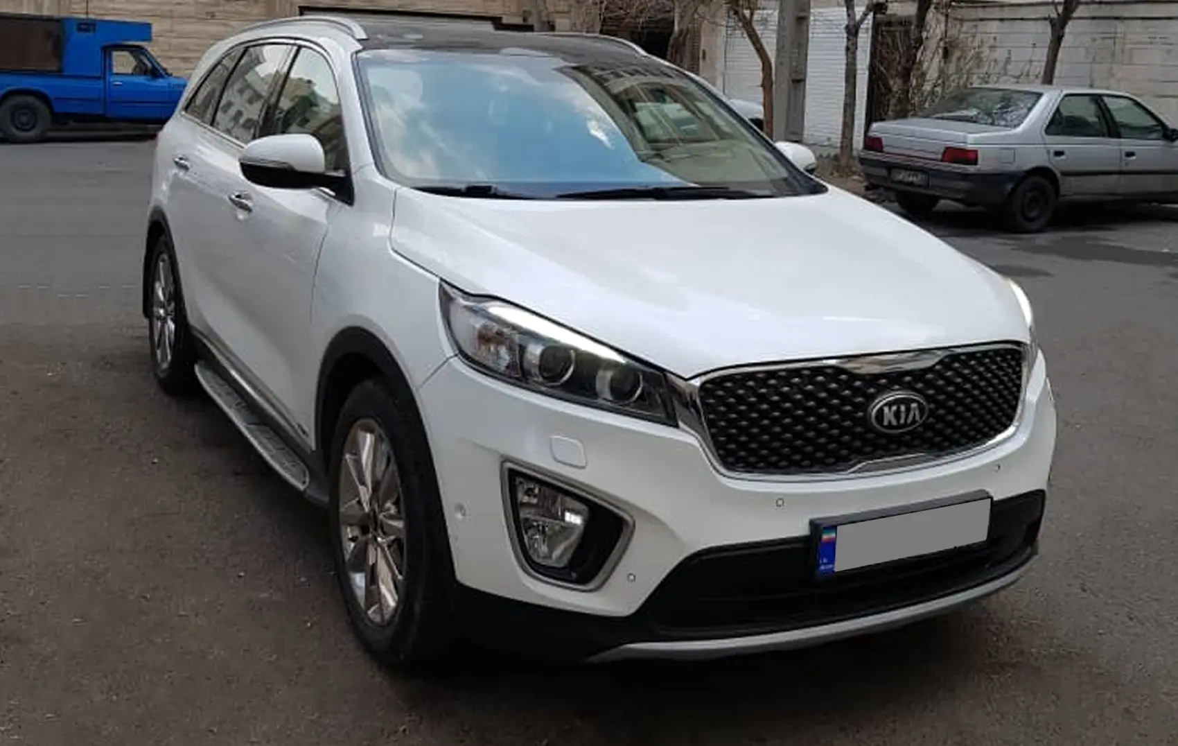 Rent Kia Sorento in Tehran | with special discount ...