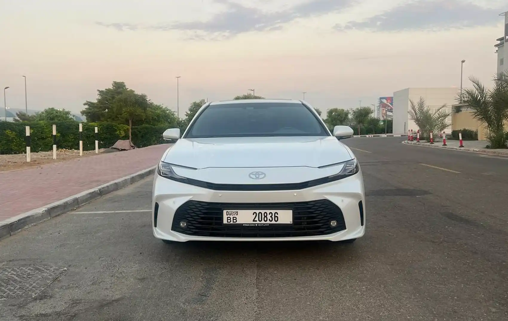 Location Toyota Camry LE à Dubaï | Réservation facile ...